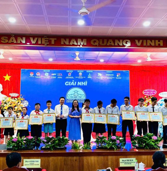 z7339203971989_53e3af9d7f74eea0cbc03e6c2ea54814